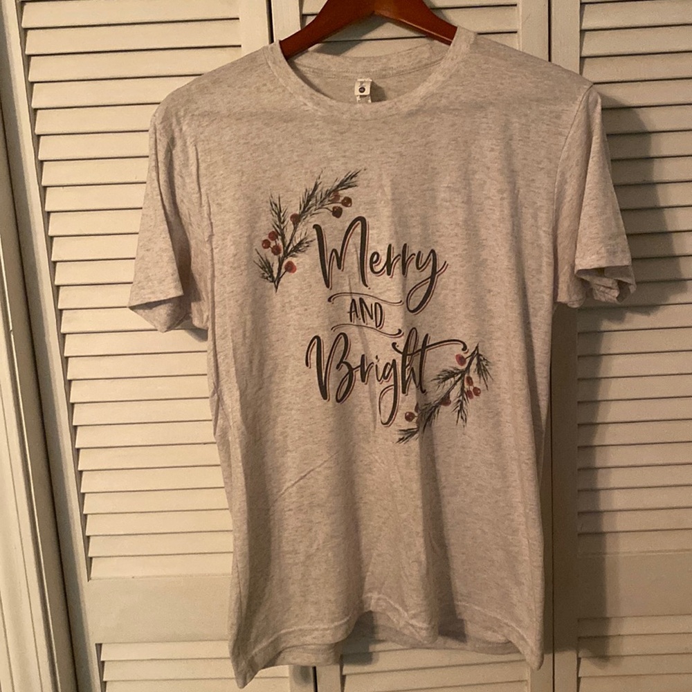 Merry and Bright Christmas T-shirt size M